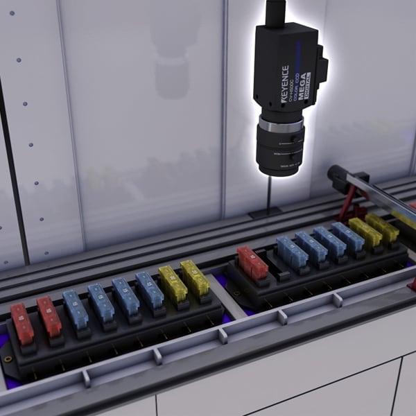 Detecting incorrectly assembled fuse boxes